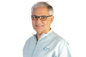 Dr. Manuel Neves 
